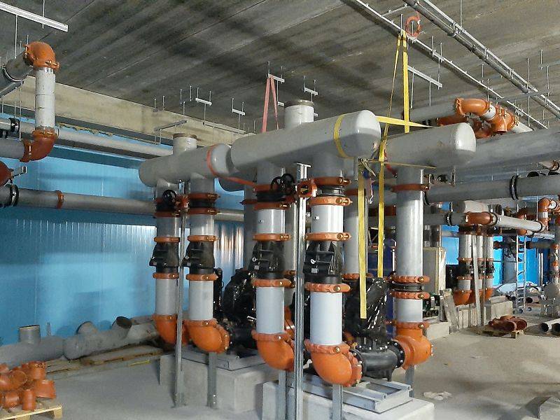 Chilled water engine room